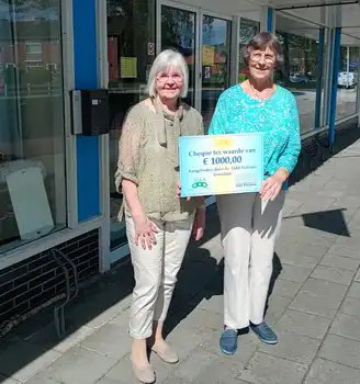 Donatie van Odd Fellows - Stichting Armslag Stadskanaal